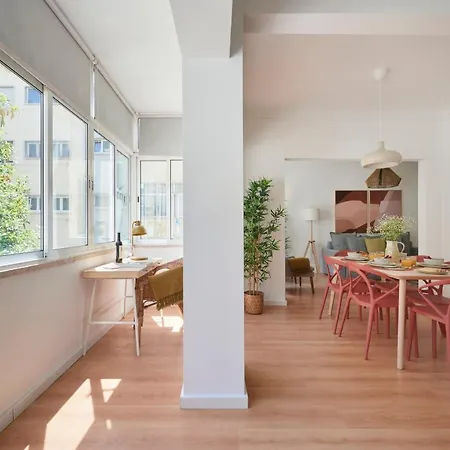 Sunset Balcony Apartment, By Timecooler Διαμέρισμα